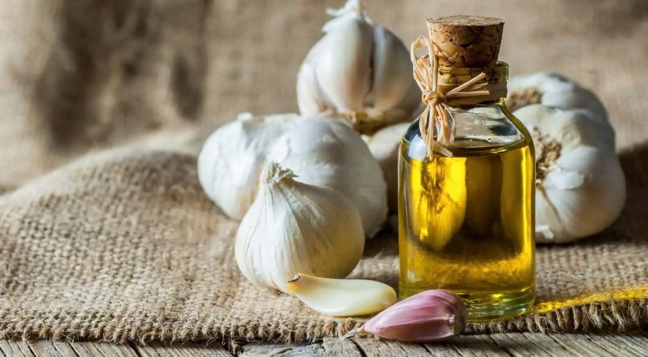 فوائد زيت الثوم للشعر